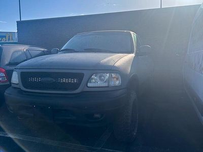 Usata Ford V8 260 CV (191 kW) 1999 Rosso SUV