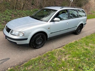 gebraucht VW Passat Automatik 1.6 SERVICE neu