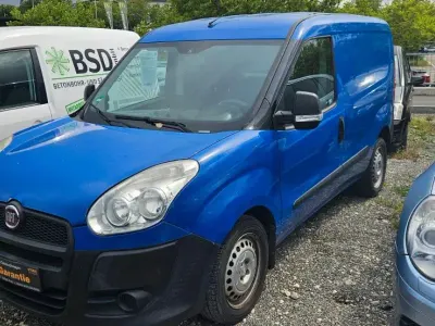 Gebraucht Fiat Doblò 120 PS (88 kW) 2015 Blau Van / Kleinbus