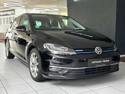 Gebraucht VW Golf VII Highline 131 PS (96 kW) 2018 Schwarz Limousine