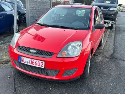 Gebraucht Ford Fiesta Trend 69 PS (50 kW) 2006 Rot Kleinwagen
