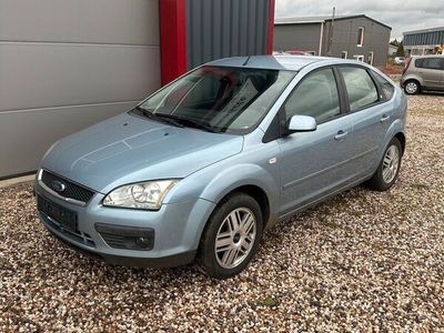 gebraucht Ford Focus Ghia,1,6 Klimaautomat