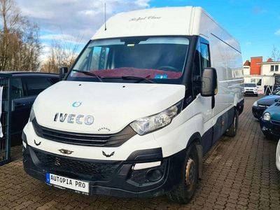 Gebraucht Iveco Daily 136 PS (100 kW) 2017 Weiß Van / Kleinbus