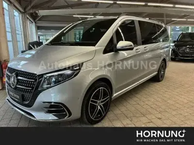 Gebraucht Mercedes V250 Style 258 PS (189 kW) 2025 Silber Van / Kleinbus