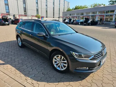 Gebraucht VW Passat Comfortline 150 PS (110 kW) 2018 Grau Kombi