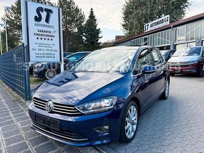Blau Gebraucht 2016 VW Golf Sportsvan Highline Van / Kleinbus | 11.900 € (Fairer Preis)
