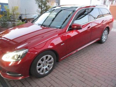Gebraucht Mercedes E200 Edition 136 PS (100 kW) 2016 Rot Kombi