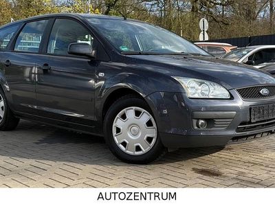 Begagnad Ford Focus Fun X 116 HK (85 kW) 2007 Grå Kombi