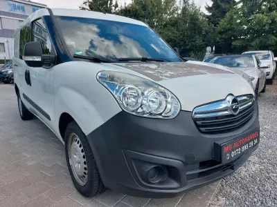 Gebraucht Opel Combo 95 PS (69 kW) 2017 Weiß Van / Kleinbus