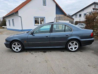 BMW 523