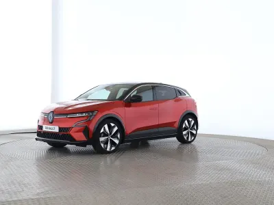 Gebraucht Renault Megane E-Tech Techno 160 kW (218 PS) 2023 Rot (dezirrot + blackpearlschwarz) Limousine