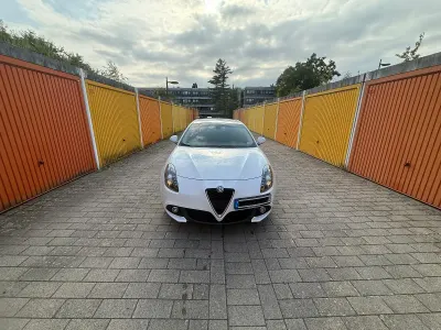 Gebraucht Alfa Romeo Giulietta Super 120 PS (88 kW) 2017 Weiß Kleinwagen