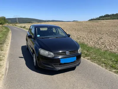 Gebraucht VW Polo Trendline 69 PS (50 kW) 2012 Schwarz Kleinwagen