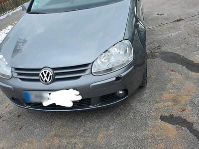 Usata VW Golf V 102 CV (75 kW) 2007 Grigio Utilitaria