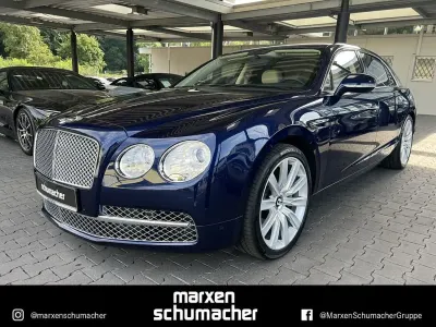 Gebraucht Bentley Flying Spur 625 PS (459 kW) 2013 Blau Limousine