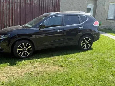 Gebraucht Nissan X-Trail Tekna 163 PS (119 kW) 2017 Schwarz SUV