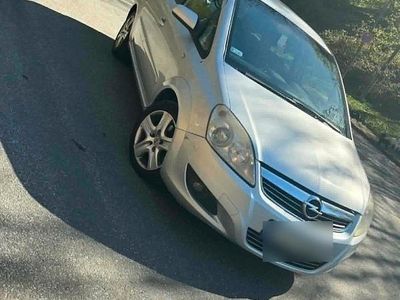 Gebraucht Opel Zafira 150 PS (110 kW) 2010 Silber Van / Kleinbus