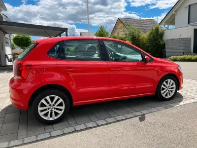 Gebraucht VW Polo Comfortline 90 PS (66 kW) 2015 Rot Limousine
