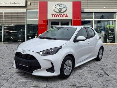Schneeweiß Gebraucht 2021 Toyota Yaris Comfort Kleinwagen | 13.950 € (Fairer Preis)