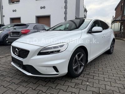 Gebraucht Volvo V40 R-Design 150 PS (110 kW) 2019 Weiß Kleinwagen