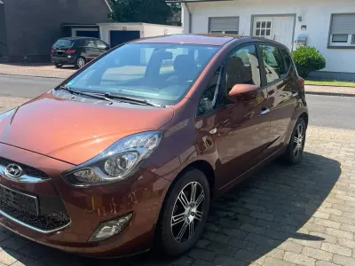 Gebraucht Hyundai ix20 Comfort 125 PS (91 kW) 2013 Orange Kleinwagen