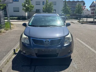 Gebraucht Toyota Avensis Edition 126 PS (92 kW) 2011 Grau Kombi