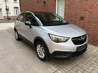 Usado Opel Crossland X Edition 110 HP (80 kW) 2019 Prateado SUV