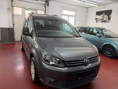 Begagnad VW Caddy Comfortline 102 HK (75 kW) 2012 Grå Minibuss