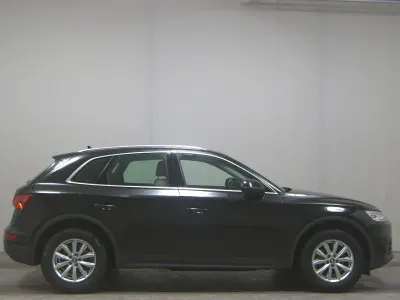 Używany Audi Q5 Ambiente 163 KM (119 kW) 2020 Czarny SUV