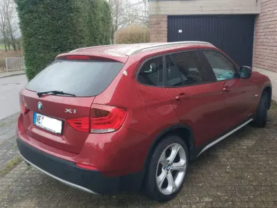 Gebraucht BMW X1 150 PS (110 kW) 2012 Rot SUV