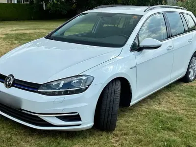 Gebraucht VW Golf VIII Comfortline 131 PS (96 kW) 2020 Weiß Limousine