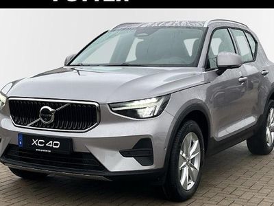 Neu Volvo XC40 Core 163 PS (119 kW) 2025 Silber SUV