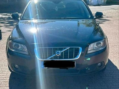 Second-hand Volvo V70 185 CP (136 kW) 2008 Negru Break