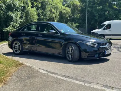 Gebraucht Mercedes A200 163 PS (119 kW) 2019 Schwarz Limousine