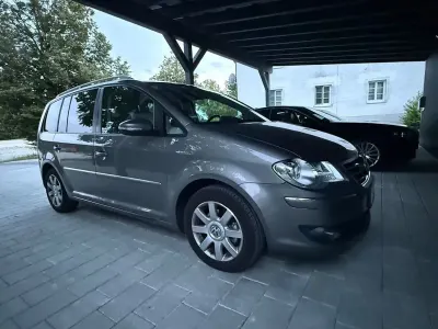 Gebraucht VW Touran 140 PS (102 kW) 2009 Grau Van / Kleinbus