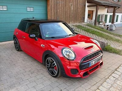 Second-hand Mini John Cooper Works 231 CP (169 kW) 2017 Roșu Hatchback