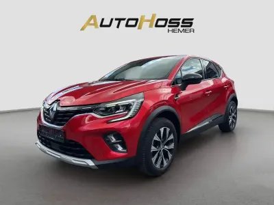 Używany Renault Captur Techno 91 KM (66 kW) 2023 Czerwony SUV