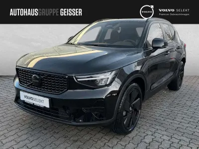 Gebraucht Volvo XC40 Plus 197 PS (144 kW) 2025 Crystal weiß perleffekt SUV