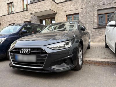 Używany Audi A4 Advanced 163 KM (119 kW) 2021 Szary Kombi