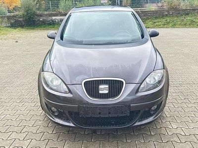 Grau Gebraucht 2006 Seat Toledo Limousine | 1.900 €