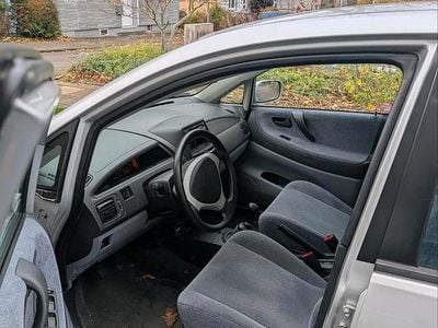 Silber Gebraucht 2002 Suzuki Liana Limousine | 2.000 €