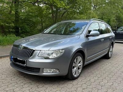Usata Skoda Superb Comfort 125 CV (91 kW) 2010 Grigio Station wagon