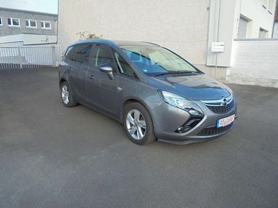 Usata Opel Zafira Tourer drive 140 CV (102 kW) 2016 Grigio Monovolume