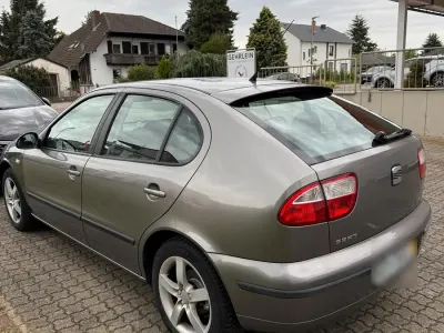 Używany Seat Leon 105 KM (77 kW) 2004 Szary Hatchback