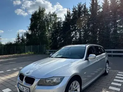 Gebraucht BMW 318 143 PS (105 kW) 2010 Silber Kombi