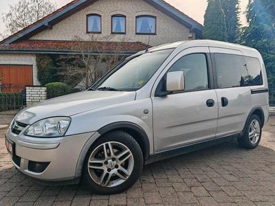 Gebraucht Opel Combo Sport 90 PS (66 kW) 2009 Silber Van / Kleinbus