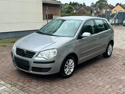 Gebraucht VW Polo United 75 PS (55 kW) 2009 Grau Kleinwagen
