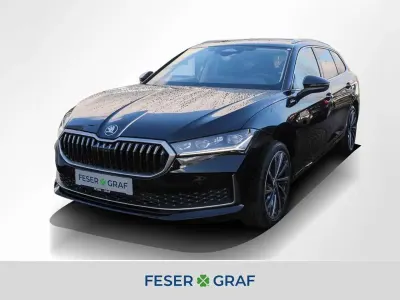 Neu Skoda Superb LAURIN & KLEMENT 204 PS (150 kW) 2025 Schwarz Kombi