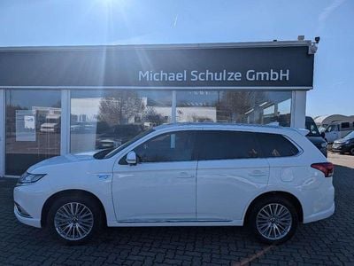Gebraucht Mitsubishi Outlander P-HEV Top 224 PS (164 kW) 2021 Andenweiß SUV