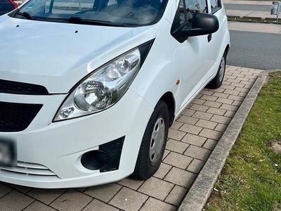 Gebraucht Chevrolet Spark 69 PS (50 kW) 2011 Weiß Kleinwagen